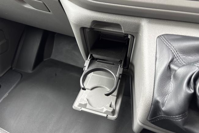 VOLKSWAGEN Transporter Photo 27