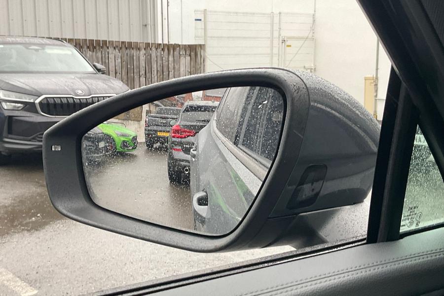 Volkswagen TAYRON Photo autoimg-d4e762dfedabe60f760944107593829f16263e57.jpg