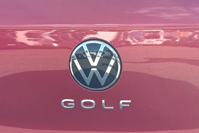 VOLKSWAGEN Golf Photo 27