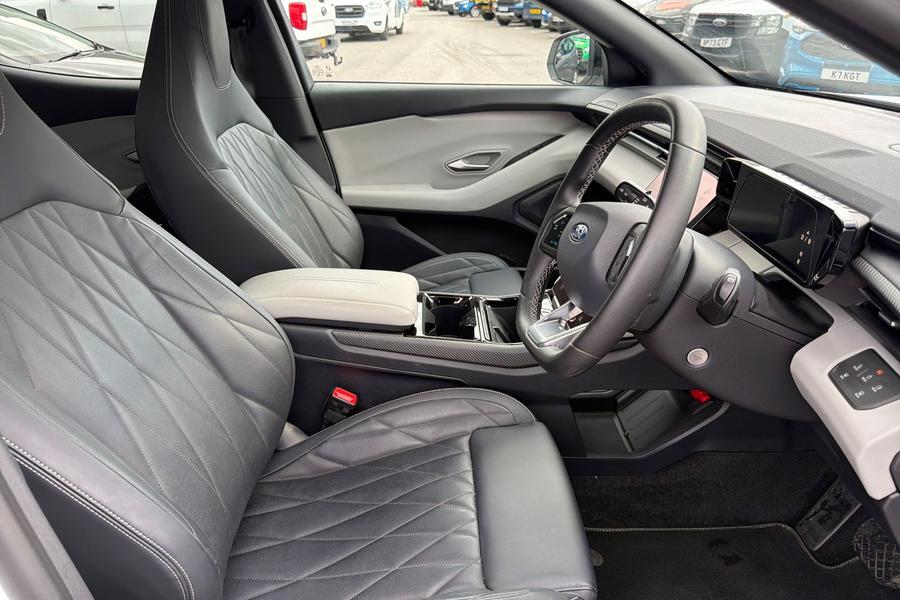 Ford Explorer Photo autoimg-d4ebe3ff1e80a64c258e11ca7d36208fdf4a5d15.jpg