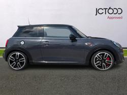 MINI Hatch Photo 4
