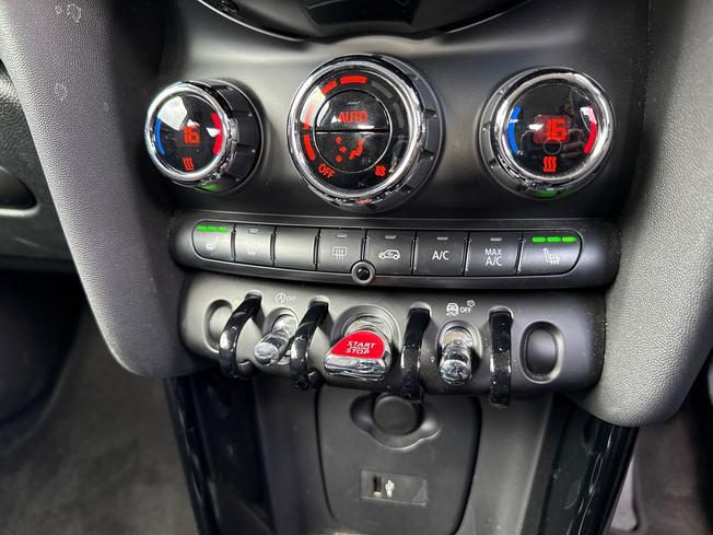 MINI Hatch Photo 34