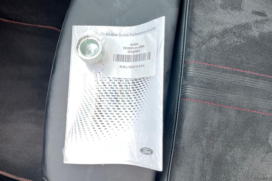 Ford KUGA Photo autoimg-d4f181b881cd59bc01785d6ff0bd8dfaf45c3746.jpg