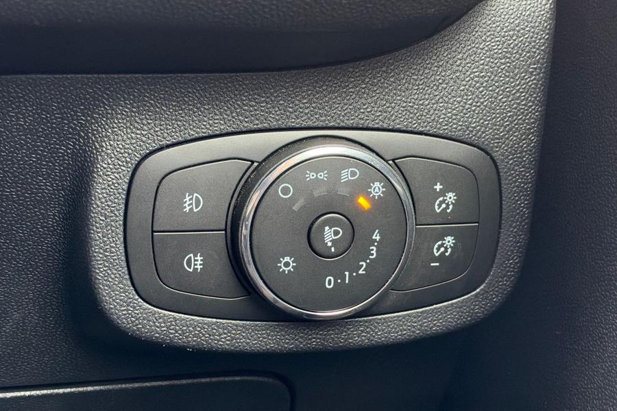 Ford FIESTA Photo autoimg-d4f45faea76435f2b38e082dbf10f700152b6f51.jpg