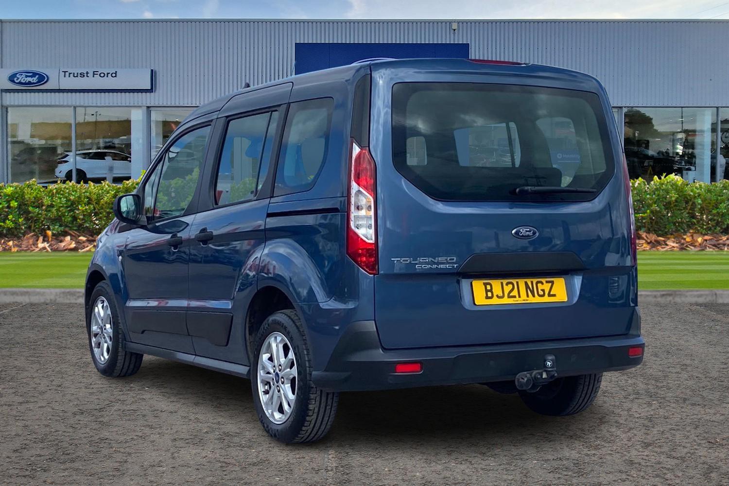 Ford TOURNEO CONNECT Photo 1