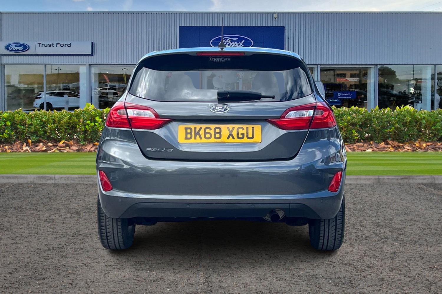 Ford Fiesta Photo 6