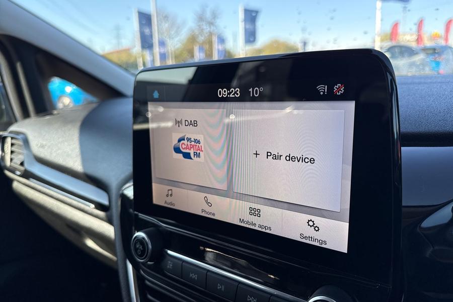 Ford FIESTA Photo autoimg-d5026013da00fa066dbd36358f9eccf9dabee991.jpg