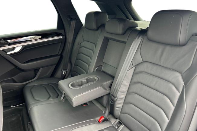 VOLKSWAGEN Touareg Photo 9