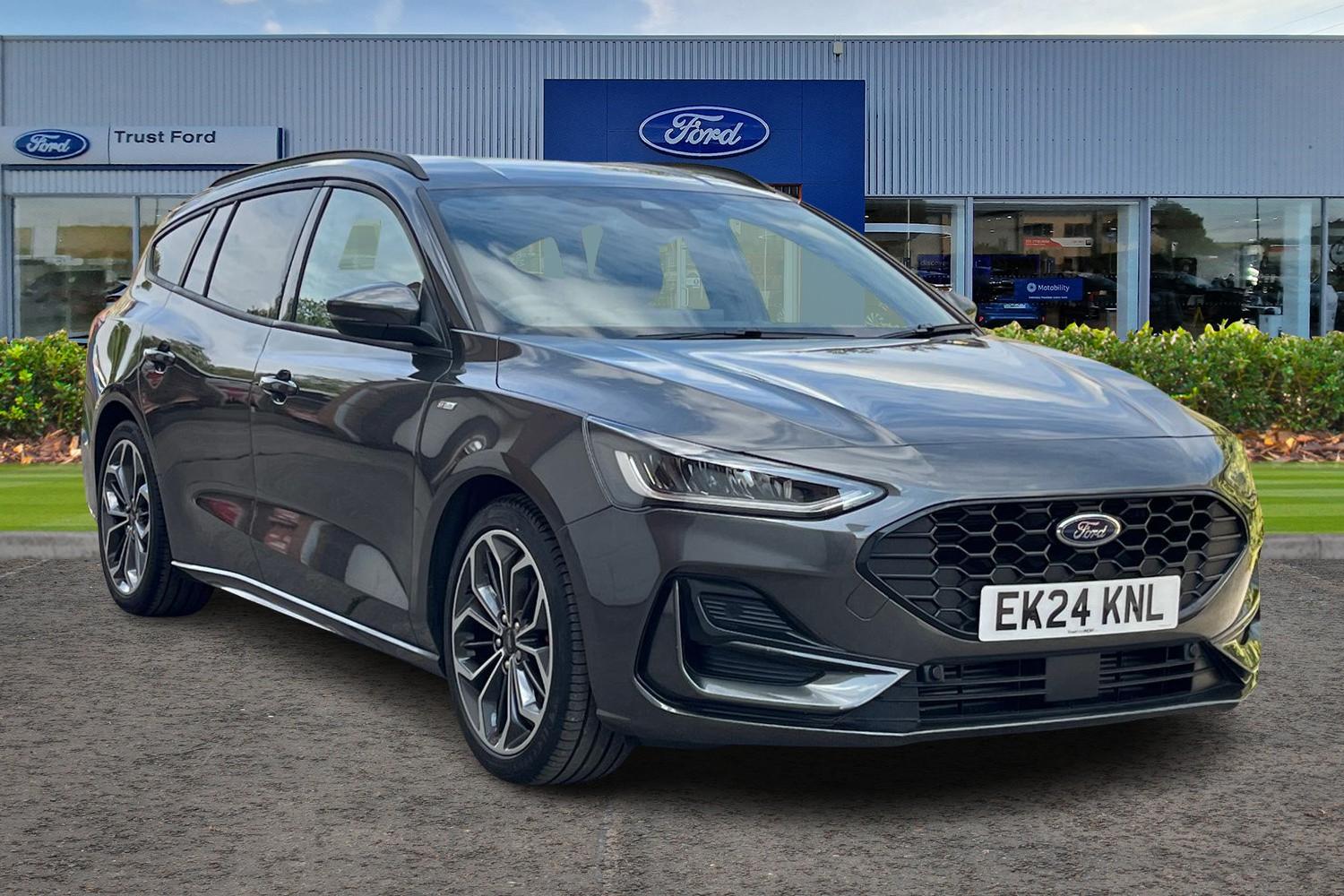 Ford FOCUS Photo 0