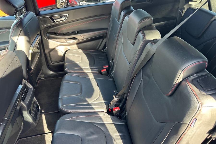 Ford S-MAX Photo autoimg-d503576c15c4410f310d2987f9789a79fe2be919.jpg
