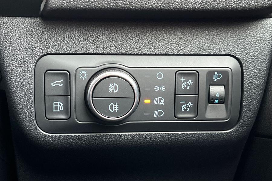 Ford KUGA Photo autoimg-d50a9ebea2c412512b3b4c96b431e0be1e2946ec.jpg