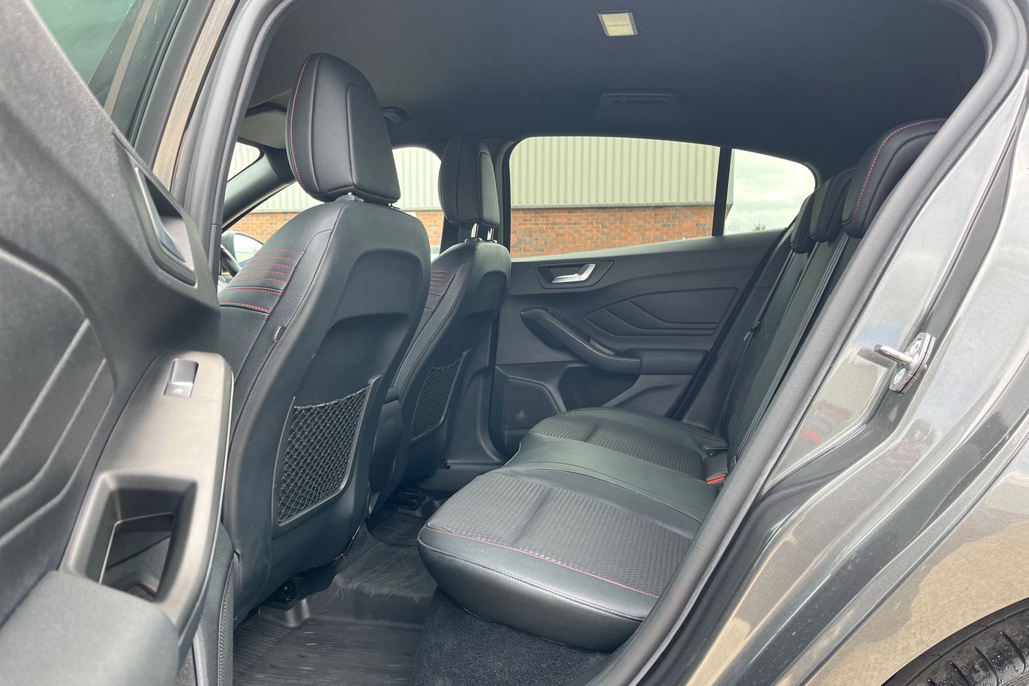 Ford Focus Photo 24
