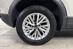 VOLKSWAGEN T-Roc Photo 5