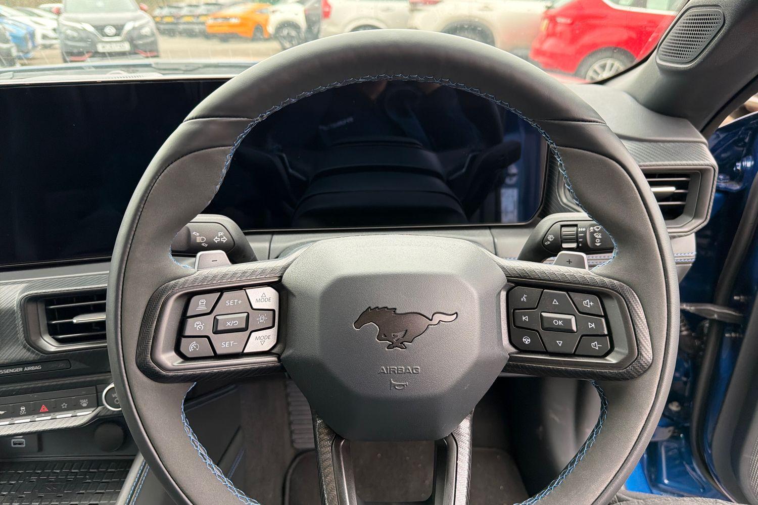 Ford MUSTANG Photo 11