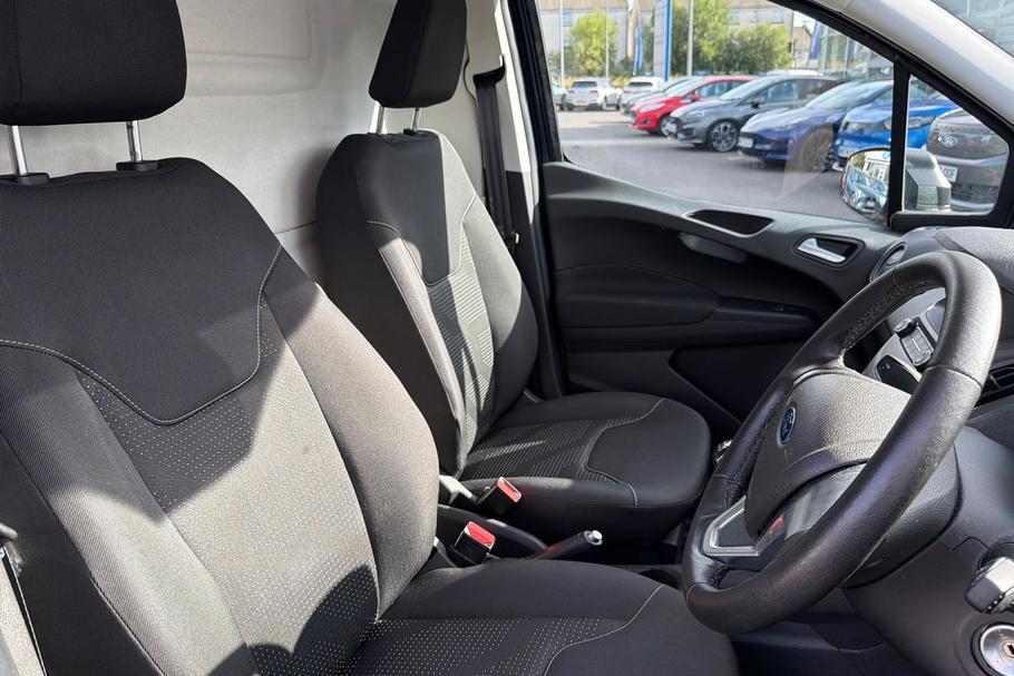Used Ford TRANSIT COURIER FY21SOC 9