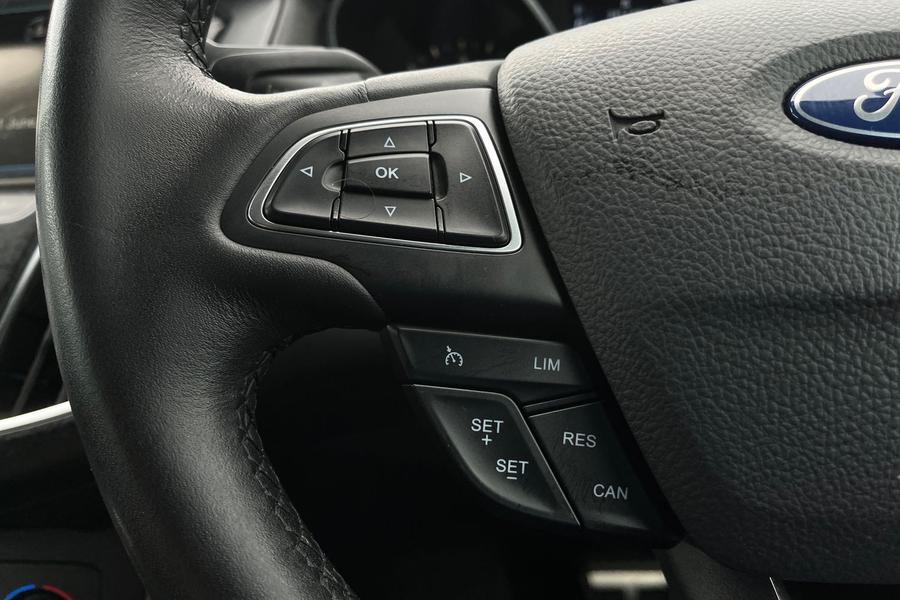 Ford FOCUS Photo autoimg-d516474b02d8217bd560969899cc5ec32eae8c7d.jpg