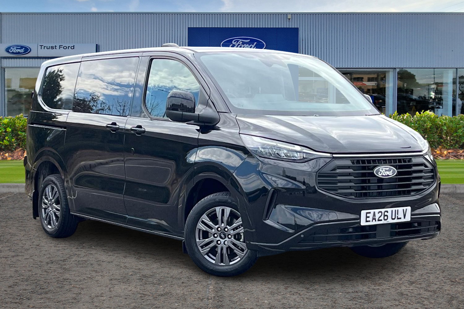 Ford Transit Custom Photo 0