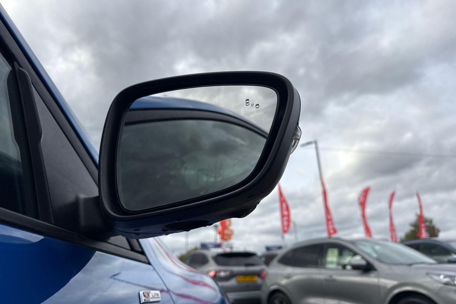 Ford KUGA Photo 38