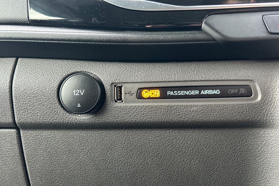 Ford Transit Photo autoimg-d52115a1c42f6c5c7d2851bd82c81495fa70e7b1.jpg
