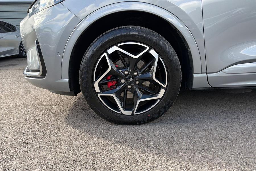 Ford KUGA Photo autoimg-d5265889f837926e066faf2bf9395c39454a3ec9.jpg