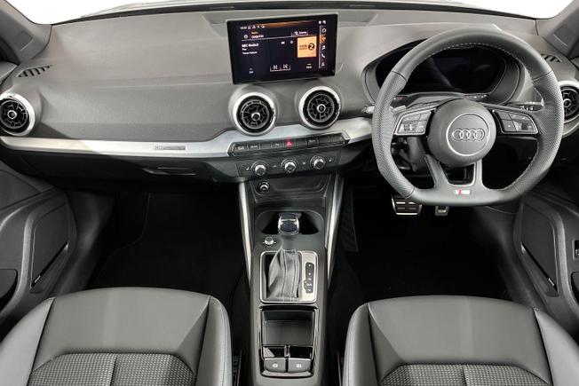 AUDI Q2 Photo 10