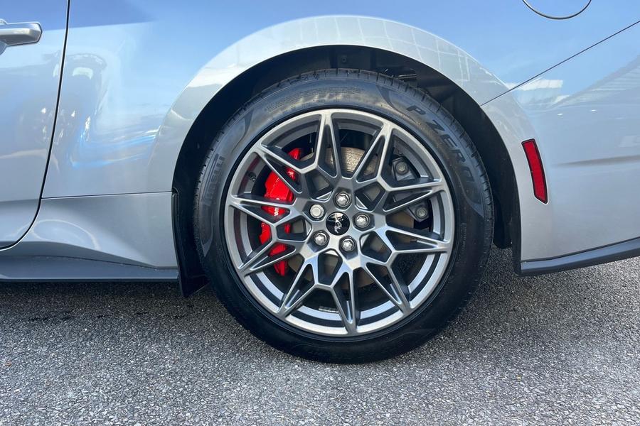 Ford MUSTANG Photo autoimg-d527377144b057deafe32cff9bf065ea1b8adb14.jpg