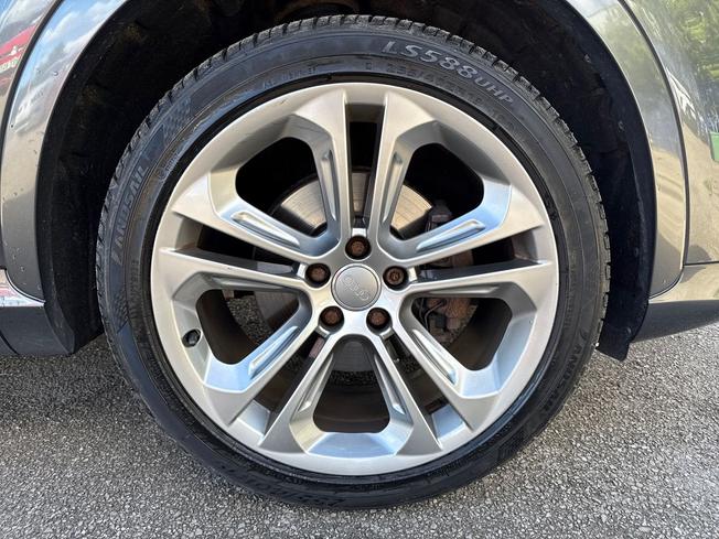 AUDI Q3 Photo 5