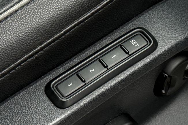 VOLKSWAGEN Tiguan Photo 23