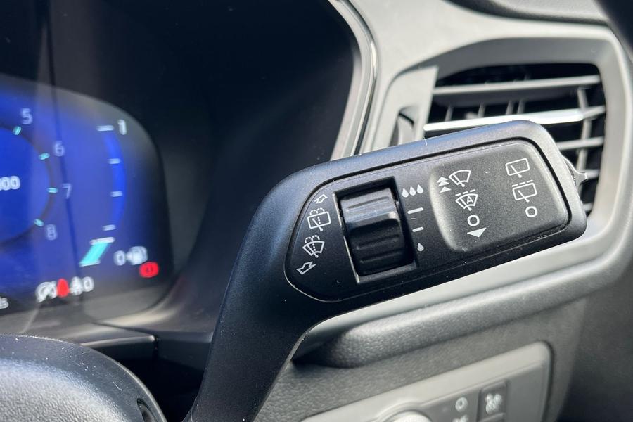 Ford Kuga Photo autoimg-d52e544b849fa9fcbca777ba1483a00d27cfc5da.jpg