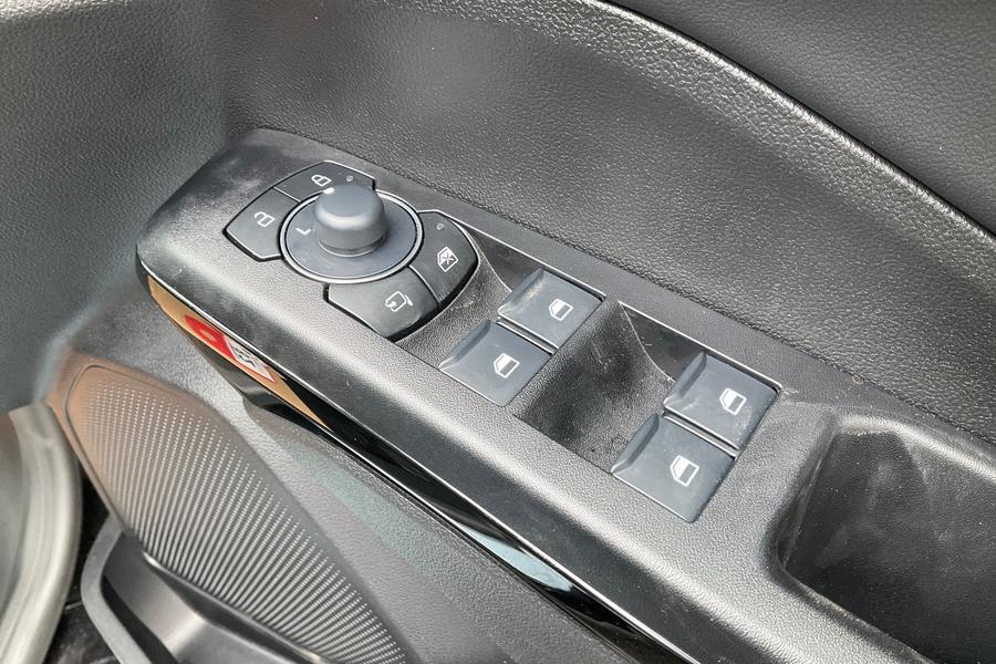 Ford PUMA Photo autoimg-d53224590130b401f4655a0a534761409e028150.jpg