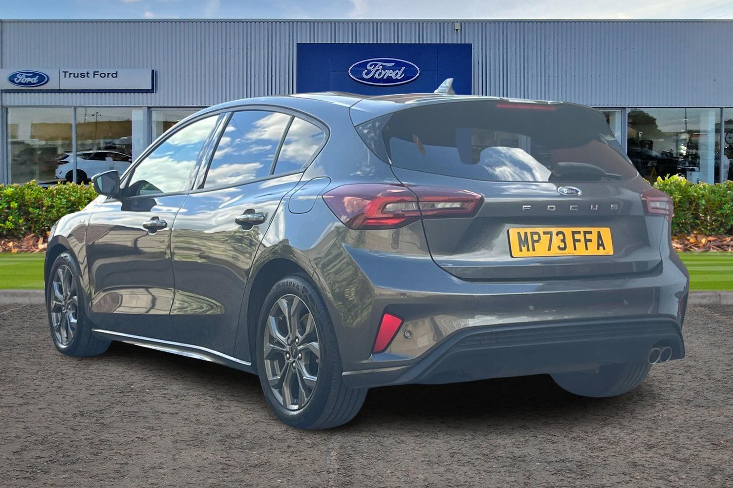 Ford FOCUS Photo 1