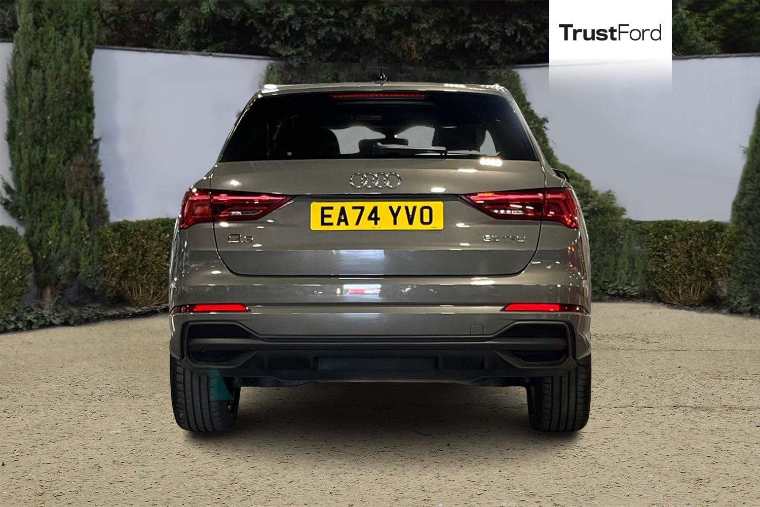 Audi Q3 Photo 6