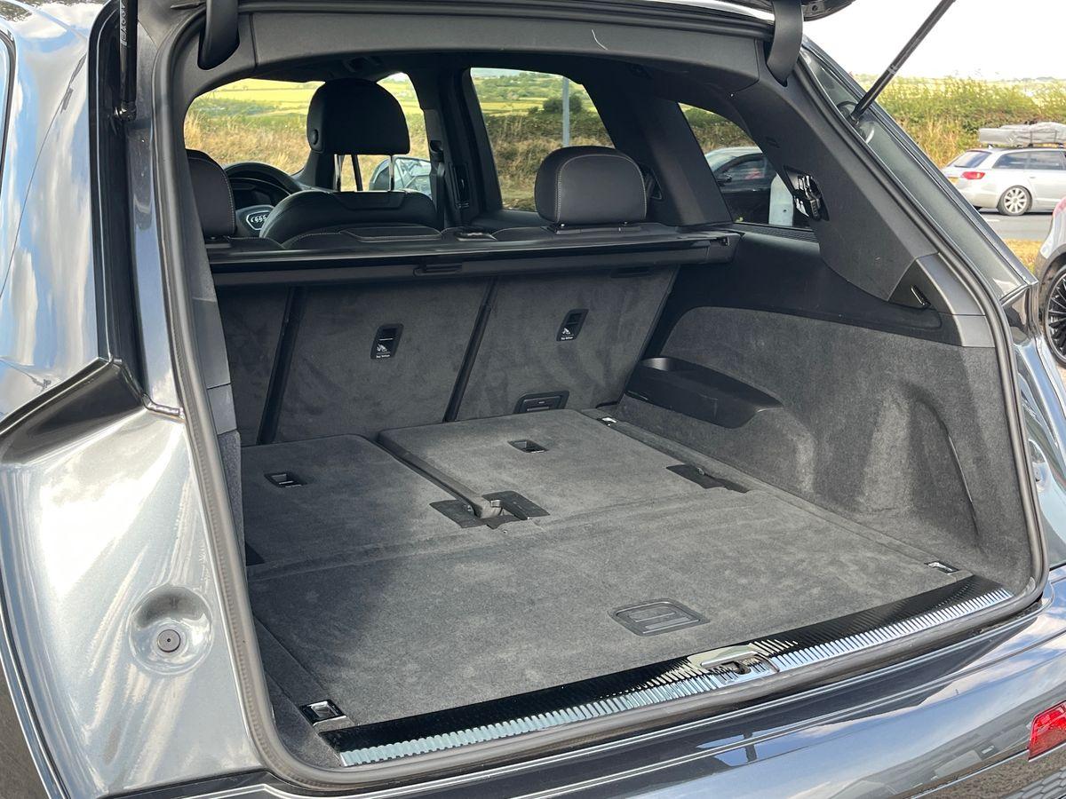 Audi Q7 Photo autoimg-d534ea5bb3cc833e1a2a732086ddfcfd19b65490.jpg