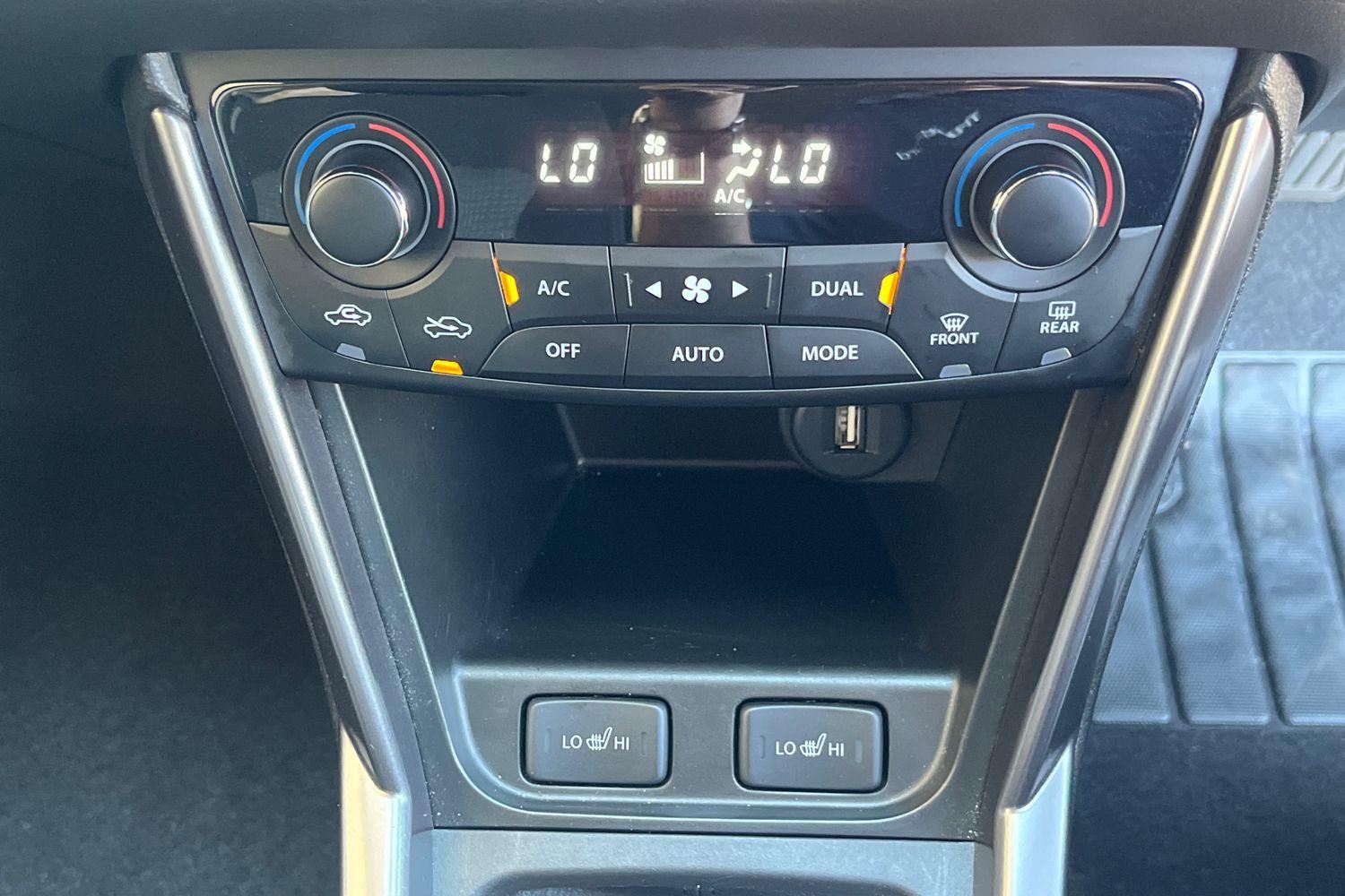 Suzuki S-Cross Photo 27