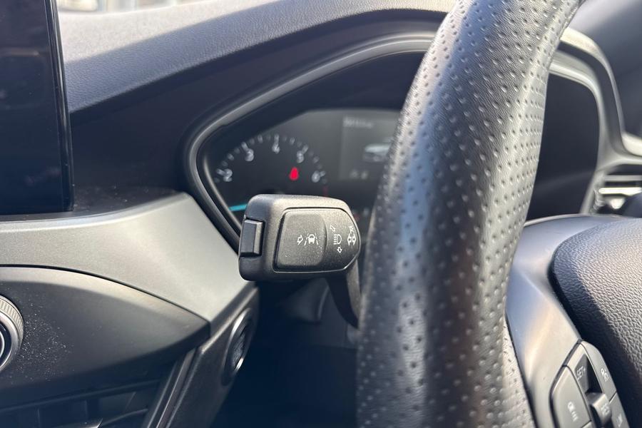 Ford FOCUS Photo autoimg-d536a435b4dfdc30912a9e8c6e0581b6a5349d54.jpg