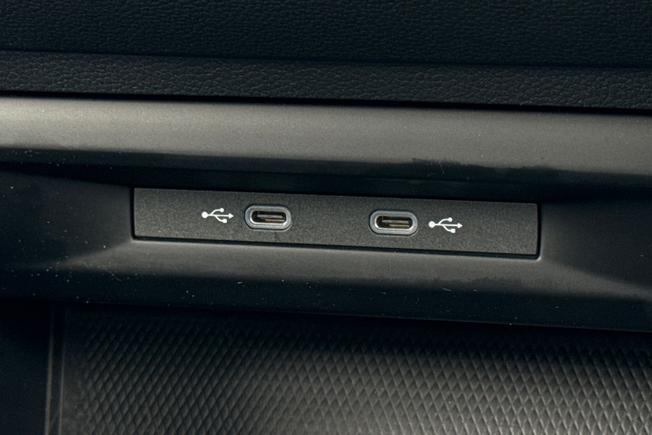 VOLKSWAGEN Golf Photo 23