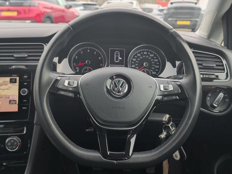 Used Volkswagen Golf NY19PXJ 32