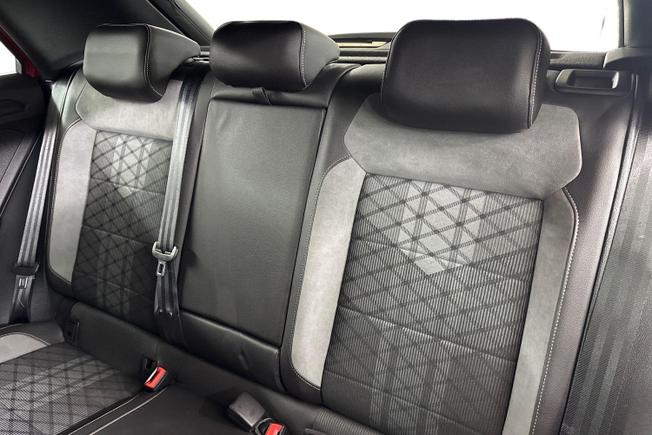 Volkswagen T-Roc Photo 9