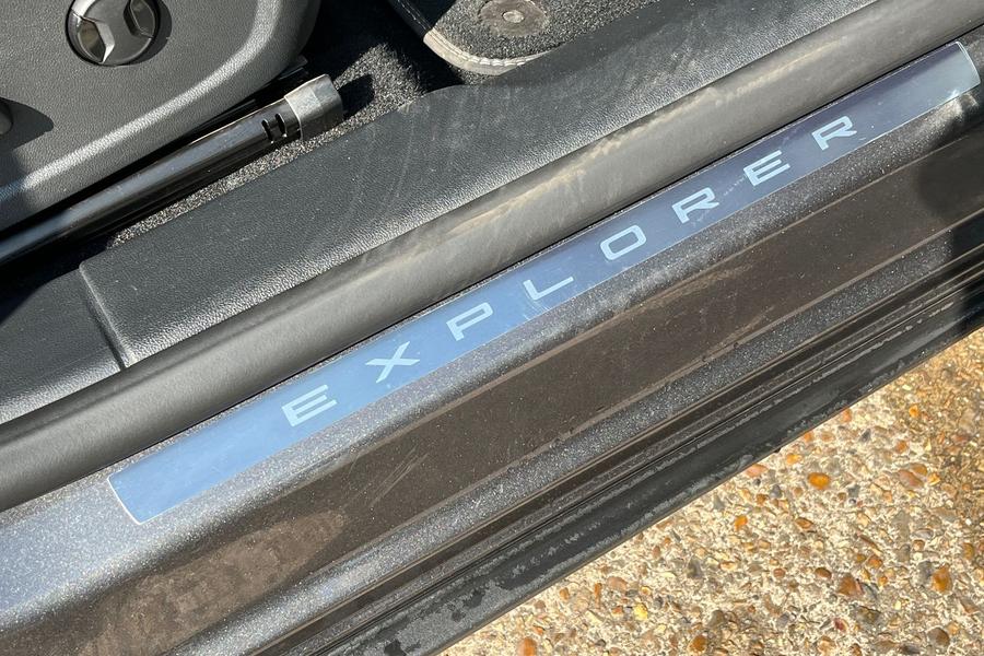 Ford Explorer Photo autoimg-d53eb08829008977a3369e7ca5df483e67f159ff.jpg