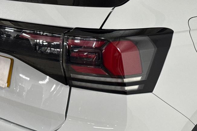 VOLKSWAGEN T-Cross Photo 18