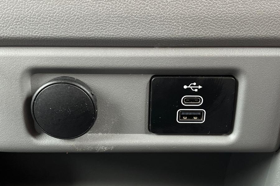 Ford E-TRANSIT CUSTOM Photo autoimg-d5455be97913762882a8b14f8ef3097955050e4c.jpg
