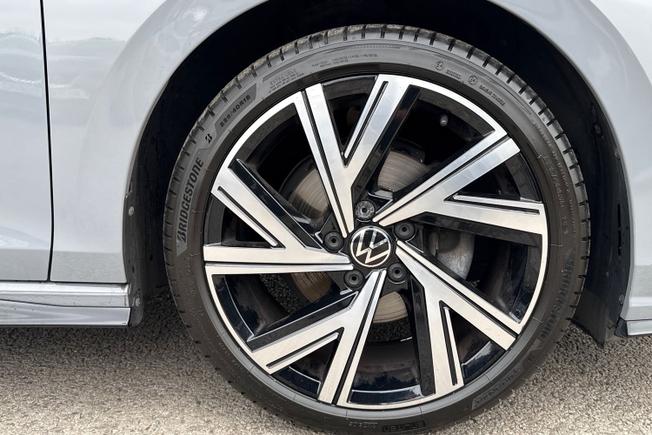 VOLKSWAGEN GOLF Photo 5