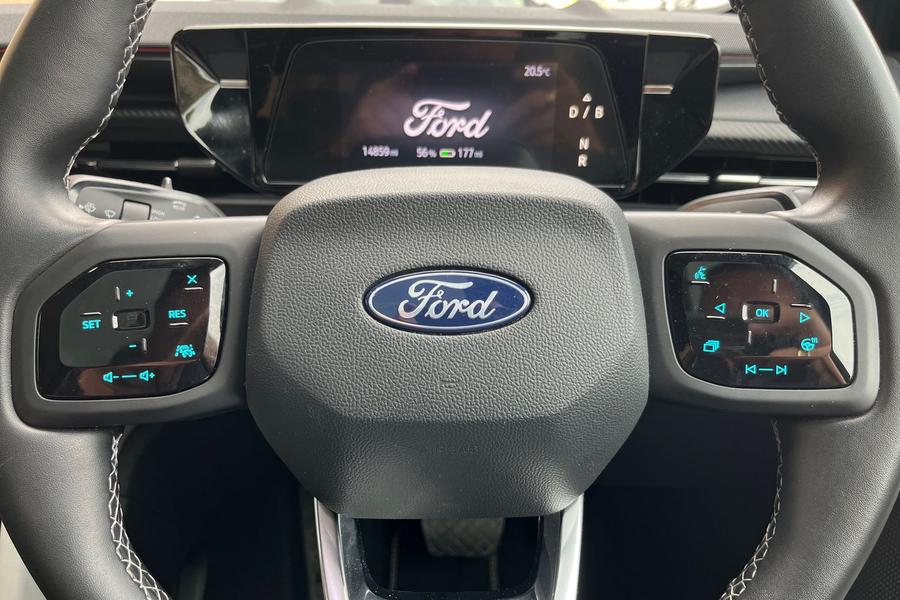 Ford Explorer Photo autoimg-d54bc98e52c71d58a61d9edae93bf759c4107f8b.jpg