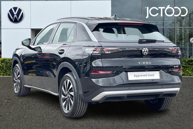 VOLKSWAGEN T-Roc Photo 3