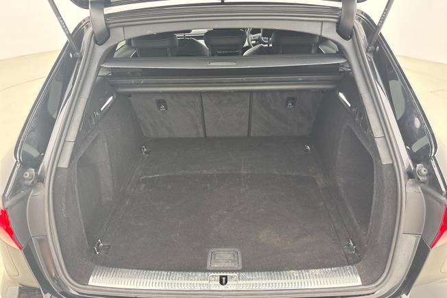 AUDI A4 Avant Photo 12
