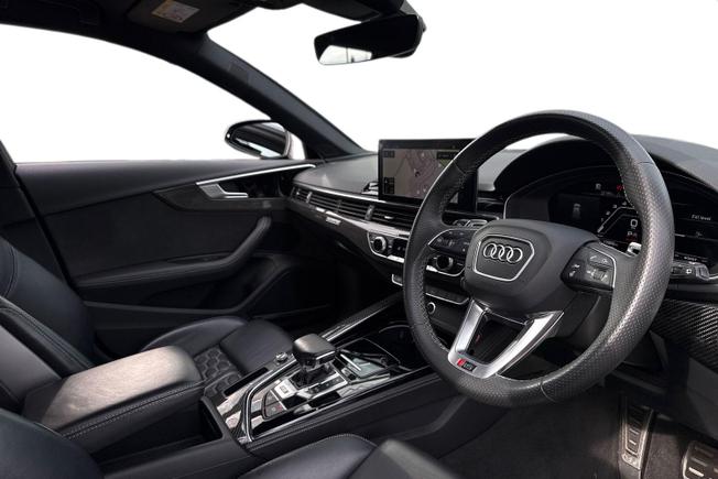 AUDI Rs4 Avant Photo 6
