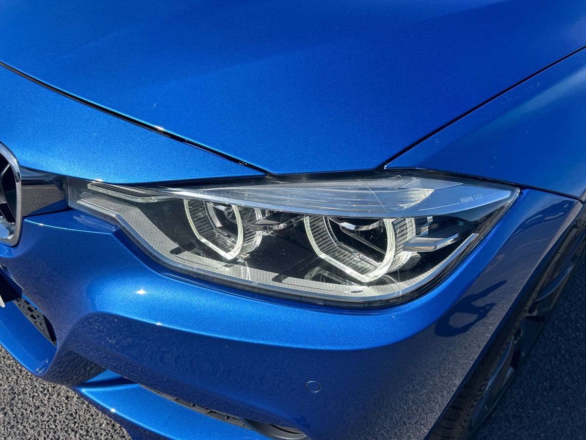 BMW 3 Series Photo 17