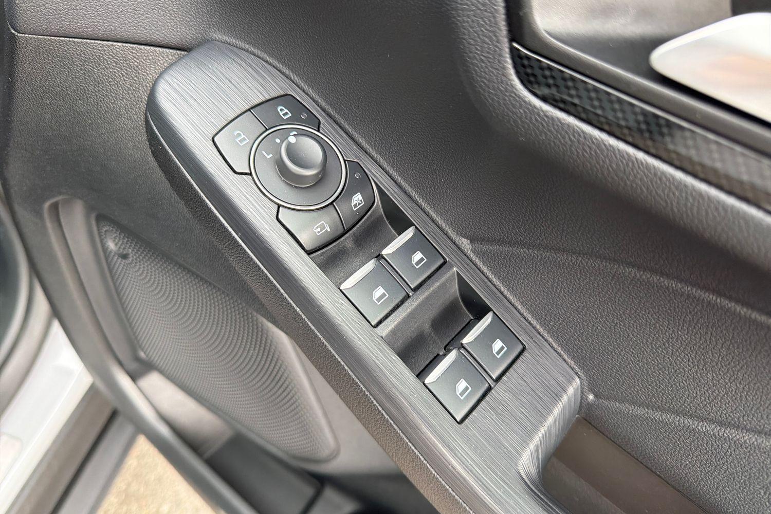 Ford KUGA Photo 15