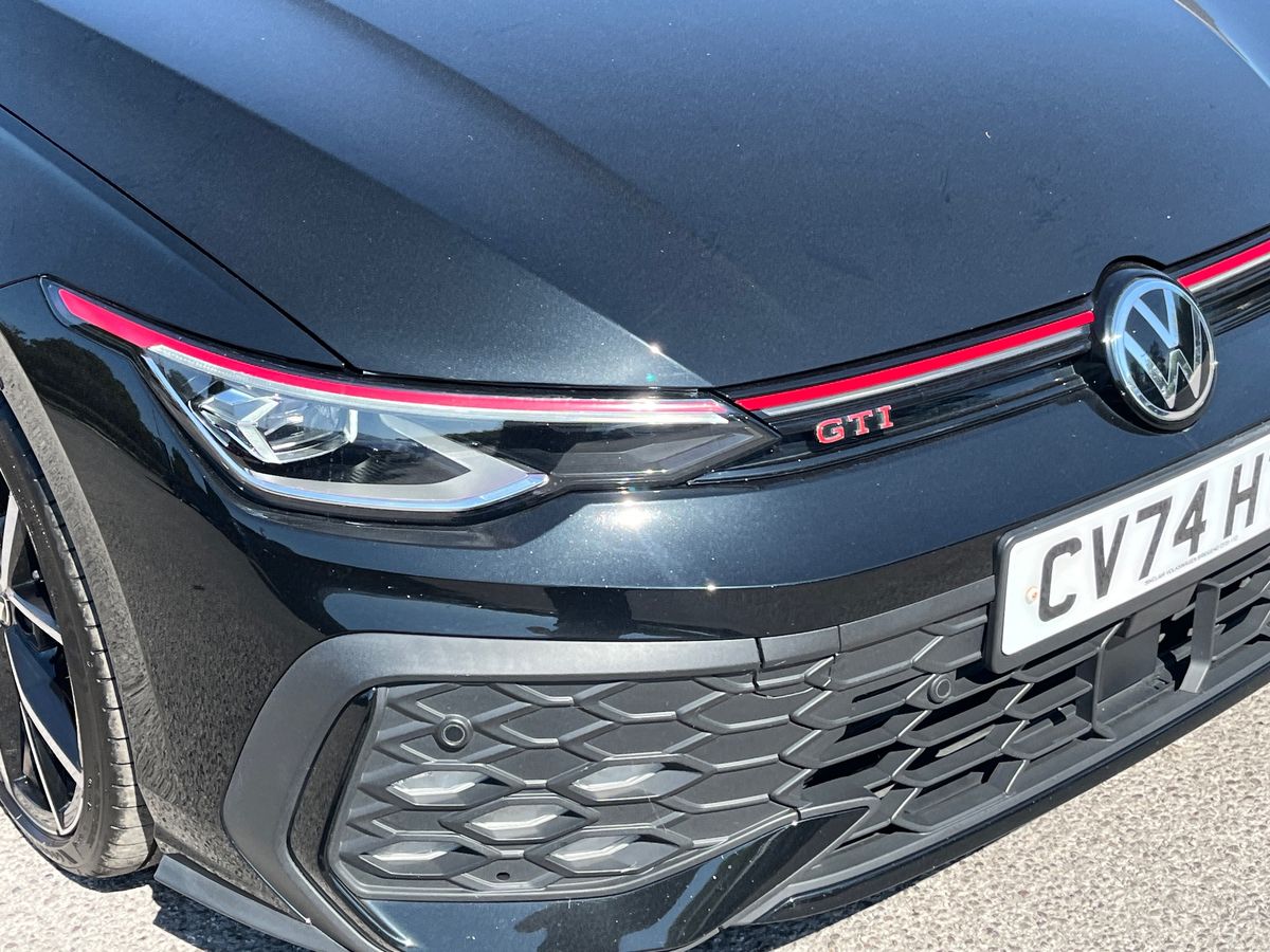 Volkswagen Golf Photo 17