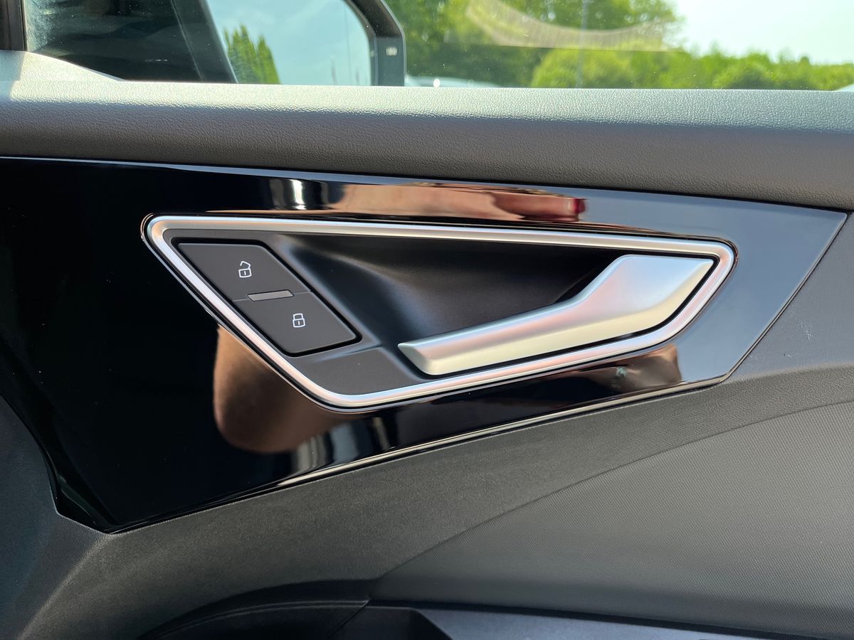 Audi Q4 e-tron Photo 28